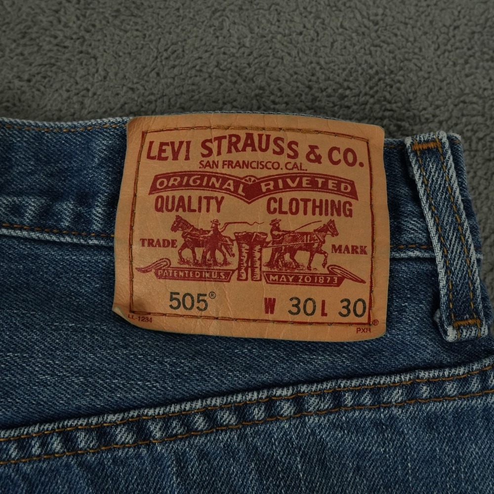 Levi's 505 Jeans Mens 30x30 Blue Medium Wash Regular Fit Denim Straight Leg Y2K - Picture 5 of 11